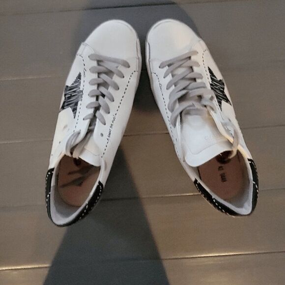 Golden Goose G448 Men\'s White Lace Up Low Top Flat Sneaker Shoes Size 42 main image 5